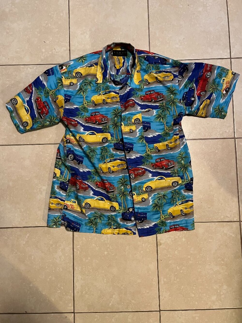 Lowe's Brand Hawaiian Car Button-Up- Size Medium
